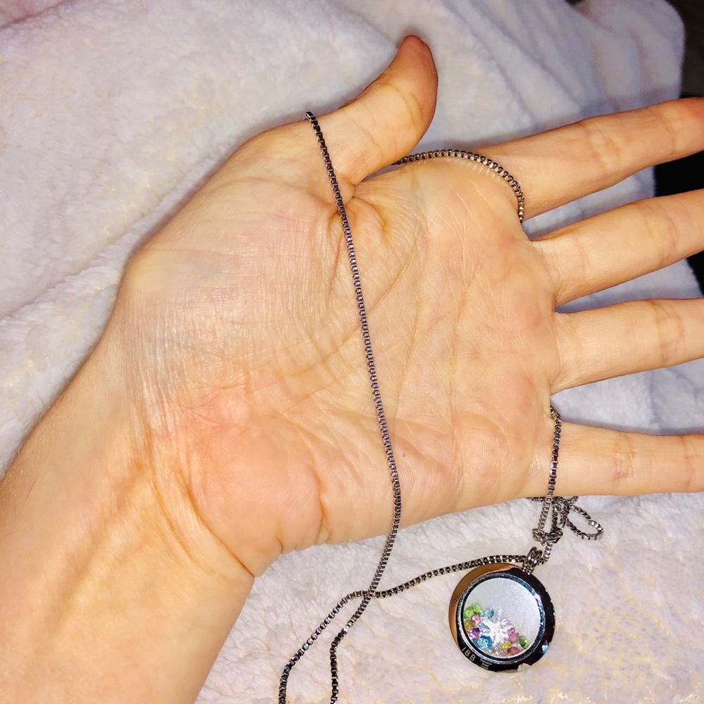 Blue La Rue Locket - Picture 4 of 8